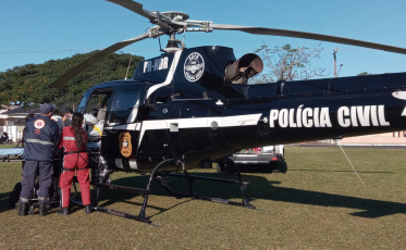 Ciclista fica gravemente ferida após acidente envolvendo veículo em Sombrio
