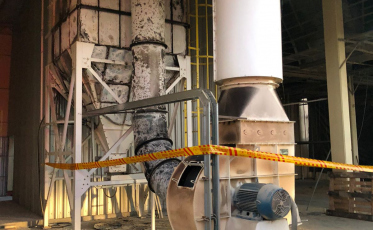 Turvo: funcionários combatem incêndio em equipamento de empresa