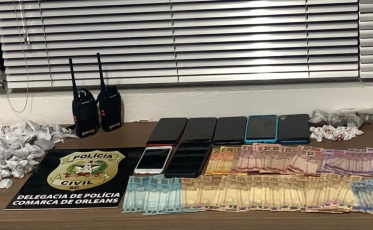 Suspeito de tráfico de drogas é preso em flagrante em Orleans 