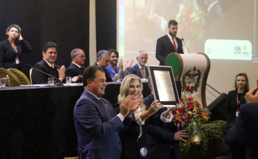 Cerimônia prestigiada marca homenagem do Legislativo Catarinense à Unesc
