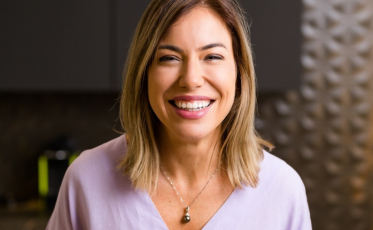 Camila Renaux, eleita Melhor Profissional de Marketing do Brasil, confirma presença no Connex 2023