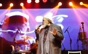 Jorge Aragão anima baile dos 55 anos da Unesc (FOTOS)