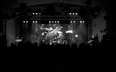 Jorge Aragão anima baile dos 55 anos da Unesc (FOTOS)