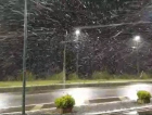 Serra de SC registra neve durante a madrugada (VÍDEO)