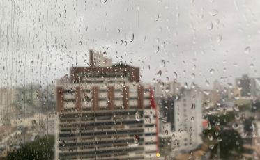 No Sul de SC, sexta-feira chuvosa e fim de semana com sol