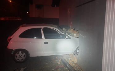 Motorista embriagado é preso após derrubar parede de casa em Forquilhinha