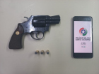 PM prende homem por posse irregular de revólver e munições em Criciúma