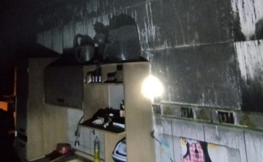 Jacinto Machado: moradores combatem incêndio em apartamento