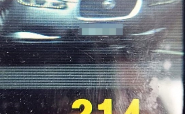 Carro é flagrado a 214 quilômetros por hora na BR-101 