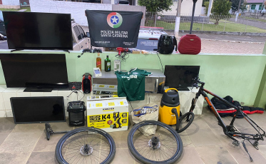 Criciúma: PM recupera eletrônicos furtados e prende suspeito