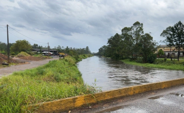 Chuvas em SC: turistas ficam isolados em pousada de Praia Grande 