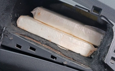 PRF localiza cocaína em compartimento secreto de carro na BR-101 em Araranguá