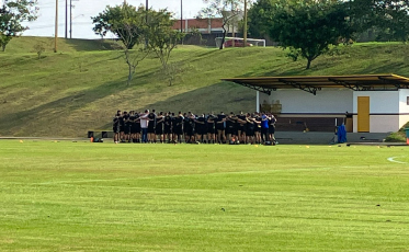 Reapresentação é marcada por longa conversa no CT