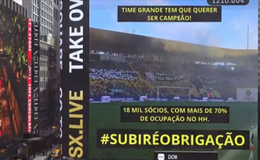 Em telão da Times Square, torcedores do Criciúma cobram acesso à Série A