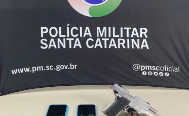 Içara: homem é preso por posse ilegal de arma após compartilhar imagens nas redes sociais