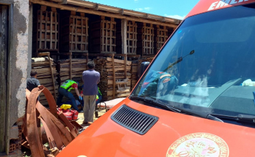 Homem sofre queda de cinco metros em Morro da Fumaça