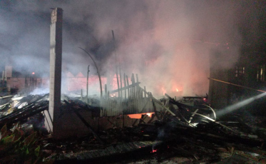 Incêndio destrói residência em Cocal do Sul