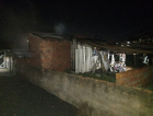 Residência é destruída por incêndio em Içara (FOTOS)