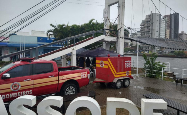 Passo de Torres: Bombeiros retomam buscas no Rio Mampituba (VÍDEO)