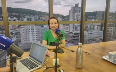 Do Avesso recebe a jornalista Dani Niero