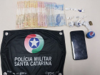 PM prende dupla por tráfico de drogas em Criciúma