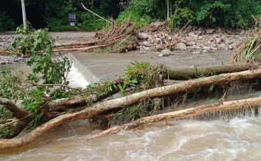 Passada a chuva, é hora de reconstrução em Timbé do Sul (FOTOS e VÍDEOS)