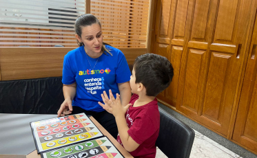 Autismo é causado por fatores genéticos e ambientais, explica Apae de Forquilhinha