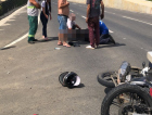 Criciúma: Motociclistas ficam feridos após colisão no bairro São Luiz