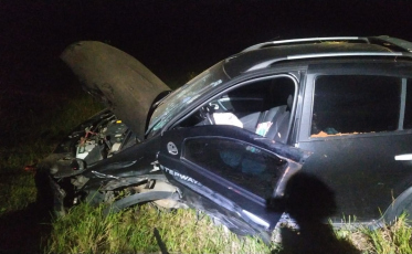 Colisão entre dois carros deixa motoristas feridos em Içara