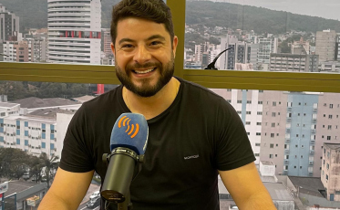 Dia do Aviador: programa Do Avesso recebe o piloto Jorge Martins (ÁUDIO)