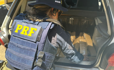 PRF intercepta comboio com 120 quilos de maconha em SC