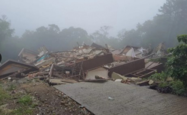 Geólogo explica rachaduras no solo e desabamento de prédio em Gramado (FOTOS e VÍDEO)