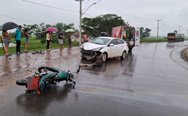 Motociclista sofre atropelamento em Içara e fica gravemente ferida