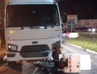 Motociclista fica gravemente ferido após ser atropelado por caminhão em Urussanga