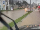 Veja: em menos de uma hora, chuva alaga ruas de Criciúma (FOTOS e VÍDEO)