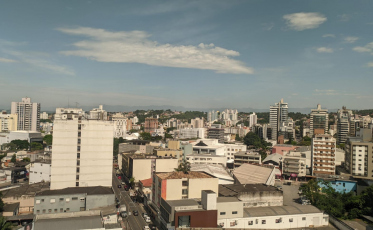 Márcio Sônego: temperatura cai na terça-feira, com máxima de 30°C (ÁUDIO)