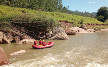 Corpo de Bombeiros segue na busca pela criança desaparecida em Pedras Grandes