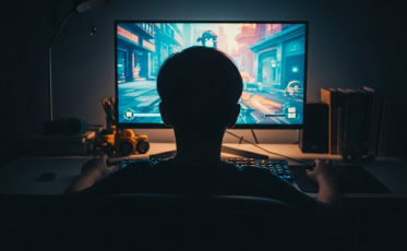 Atenção redobrada: como identificar conversas virtuais perigosas para jovens