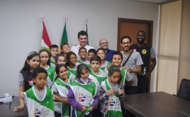 Evento na Prefeitura de Criciúma marca lançamento de estaduais de Xadrez