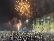 Público acompanhou os fogos durante a virada do ano em Balneário Arroio do Silva | Foto: Rafael França/Divulgação/4oito 