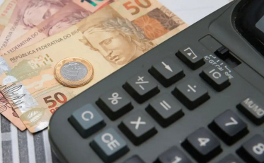 Novo salário mínimo de R$ 1.621 entra em vigor nesta quinta-feira