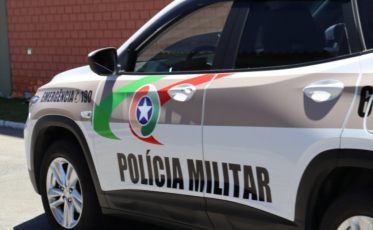 Agressão em Içara: homem ameaça vizinhos após confusão