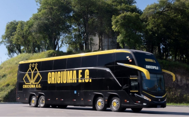 Criciúma vende ônibus e terceiriza transporte do elenco