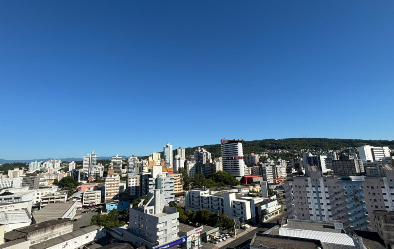 [Áudio] Calor intenso domina Criciúma com termômetros a 36 °C