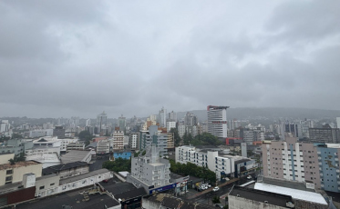 [Áudio] Previsão indica chuva isolada e clima ameno no Sul catarinense