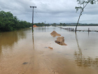 Rodovia é fechada após rio transbordar em SC
