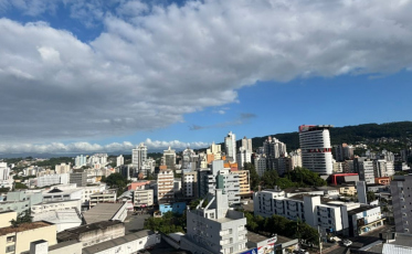 [Áudio] Sol aparece e chuva segue fora da previsão no sul catarinense