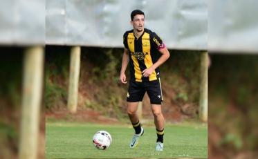 Volante da base do Criciúma se aposenta do futebol aos 22 anos