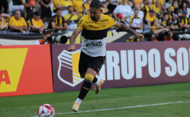 Criciúma empata com Brusque por 3 a 3 e enfrenta Chapecoense no mata-mata 