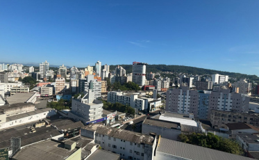 Tempo firme e calor de até 34 °C marcam terça em Criciúma